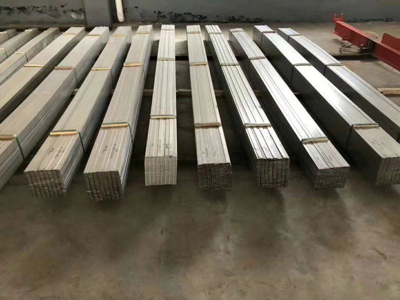 不锈钢扁钢(图1)